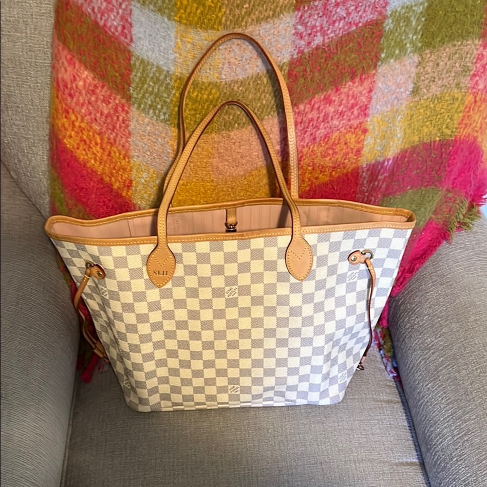 Louis Vuitton White and Pink Tote Bag